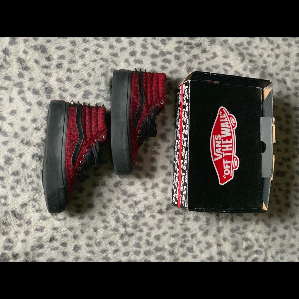 SOLD ON DEPOP 7/11/19 - Picture 3 of 5